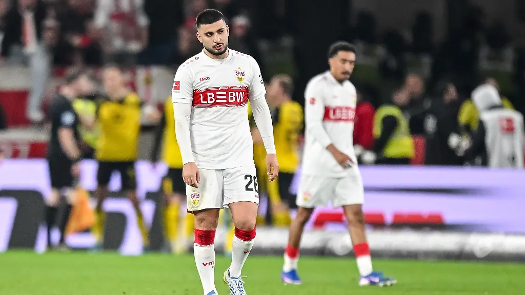 Enttaeuscht-ueber-die-Last-Minute-Niederlage-Torjaeger-Deniz-Undav