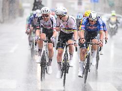 Atemberaubende Flandern-Rundfahrt: Tadej Pogacar fährt einen Rivalen nach dem anderen in Grund und Boden