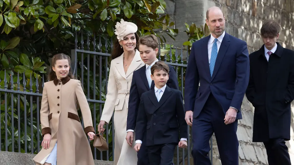 05-04-2026-Windsor-United-Kingdom-Prince-William-Kate-Middleton-Prince-George-Princess-Charlotte-and-Prince-Louis-arriving-at-the-Easter-Sunday-church-service-at-Windsor-Castle-United-Kingdom