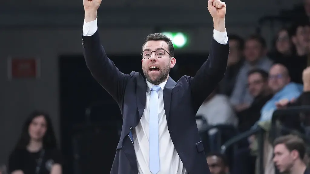 Trainer-Benka-Barloschky-besiegt-mit-den-Towers-auch-Frankfurt