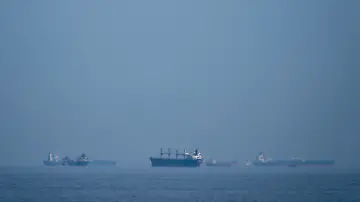 581106074