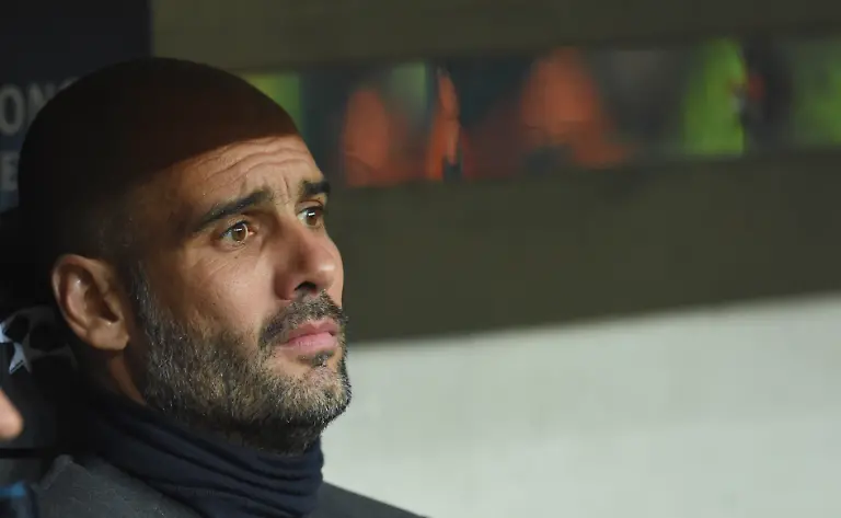 Nachdenklich-Portrait-Portraet-Portraet-Kopf-Trainer-Pep-GUARDIOLA-FC-Bayern-Muenchen-Fussball-UEFA-Championsleague-Halbfinale-Rueckpiel-FC-Bayern-Muenchen-Real-Madrid-Muenchen-29-04