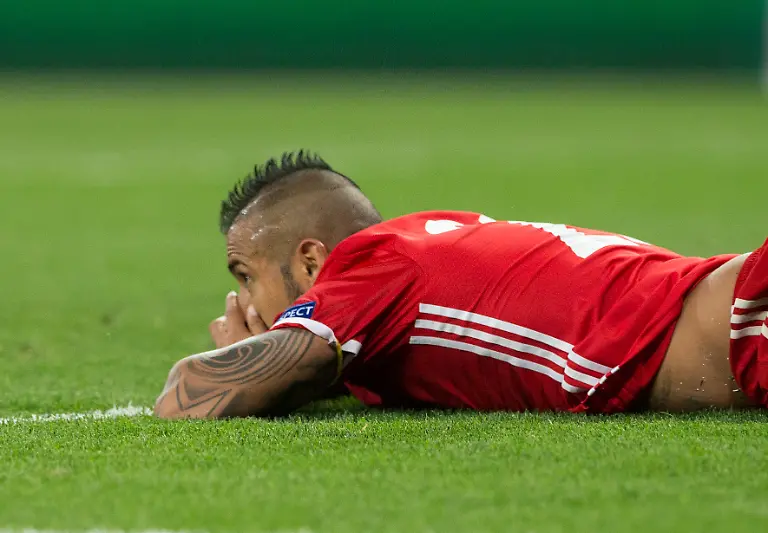 Bayern-Munich-s-midfielder-Arturo-Vidal-lamenting-during-the-UEFA-Champions-League-Quarter-Final-Second-Leg-match-between-Real-Madrid-and-Bayern-Munich-played-at-the-Santiago-Bernabeu-Stadium-in-Madrid-on-April-18th-2017-Rudy-SpainDPPI-DPPI