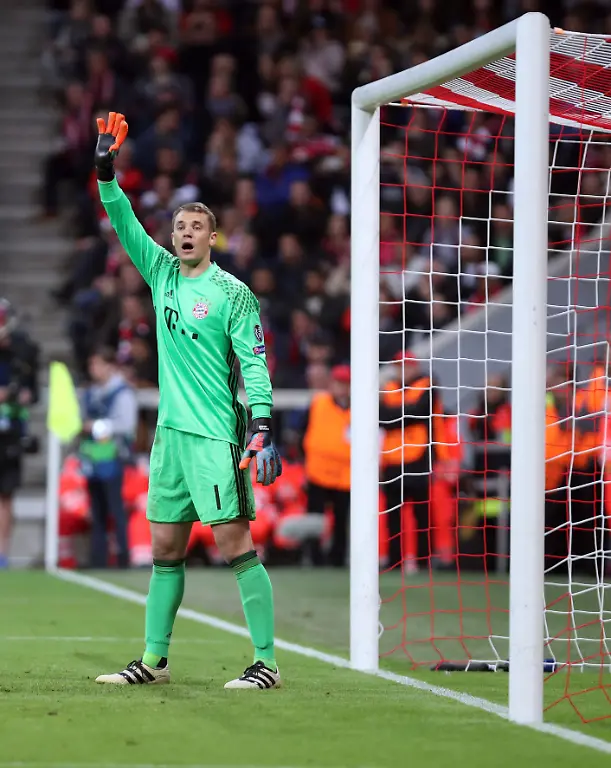 Deutschland-Muenchen-12-04-2017-Fussball-UEFA-Champions-League-Saison-2016-2017-Viertelfinale-Hinspiel-FC-Bayern-Muenchen-Real-Madrid-1-2-Manuel-Neuer-FC-Bayern-Muenchen