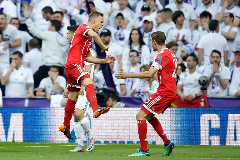 FUSSBALL-CHAMPIONS-LEAGUE-SAISON-2017-2018-HALBFINALE-RUECKSPIEL-Real-Madrid-FC-Bayern-Muenchen-01-05