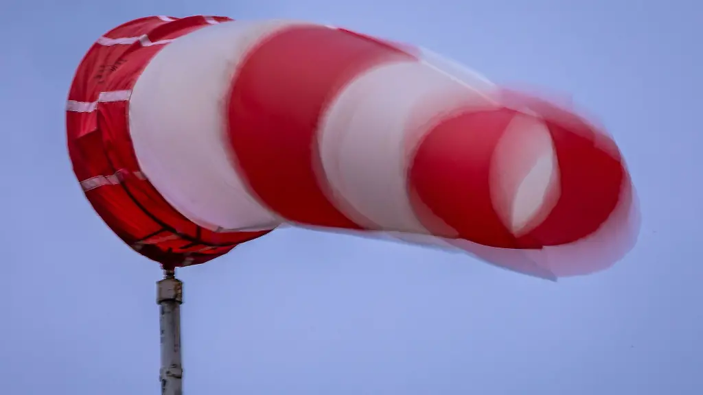 In-ganz-Brandenburg-und-in-Berlin-wehen-am-Montag-starke-Winde