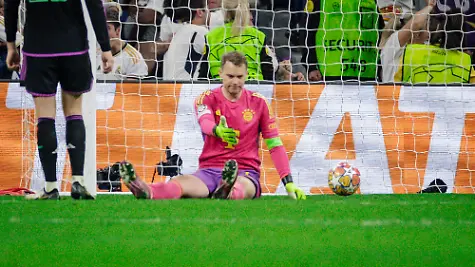 Manuel-Neuer-1-FC-Bayern-Muenchen-Real-Madrid-vs-FC-Bayern-Muenchen-Fussball-Champions-League-Halbfinale-08-05