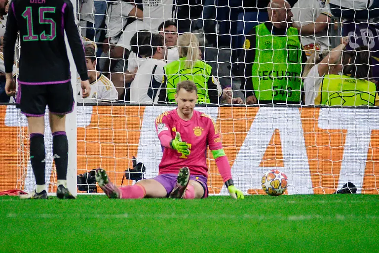 Manuel-Neuer-1-FC-Bayern-Muenchen-Real-Madrid-vs-FC-Bayern-Muenchen-Fussball-Champions-League-Halbfinale-08-05