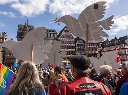 Hessen: Rund 1.400 Teilnehmer bei Ostermarsch-Abschluss in Frankfurt