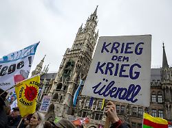 Bayern: Ostermärsche in Bayern: Hunderte demonstrieren für Frieden