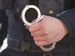 Hessen: Messerangriff auf Spaziergängerin: Verdächtiger festgenommen