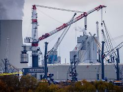 Mecklenburg-Vorpommern: Kranbauer Liebherr Rostock mit Rekordumsatz