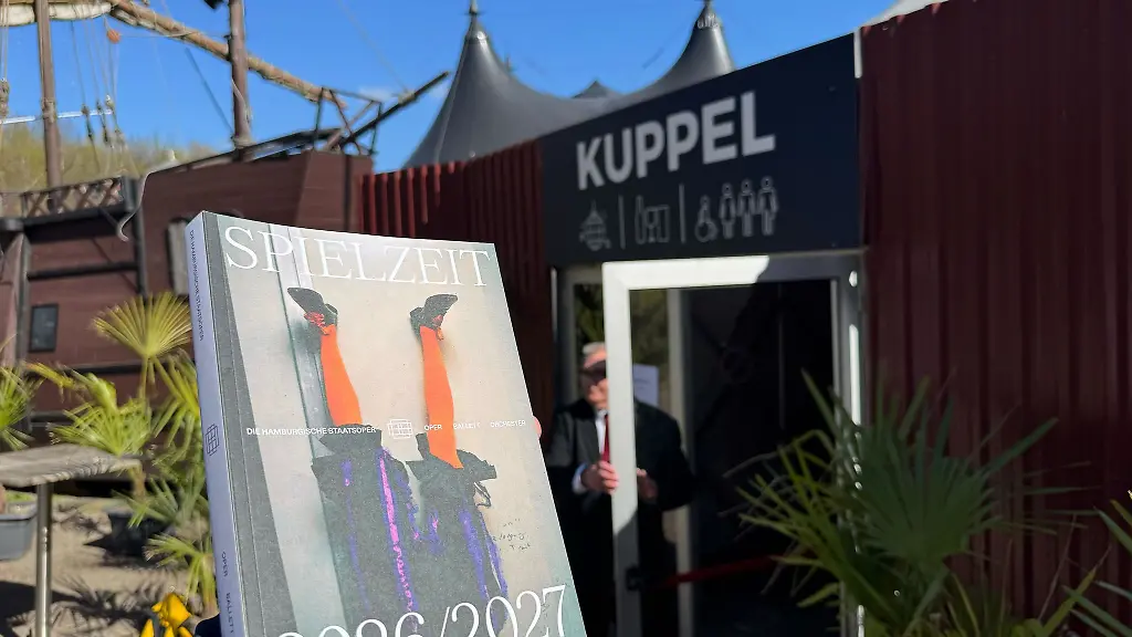 Die-Hamburgische-Staatsoper-spielt-im-naechsten-Jahr-fuer-einige-Wochen-in-einem-Zelt-auf-der-Trabrennbahn-in-Altona