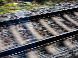 Baden-Württemberg: Betrunkene schlägt Lokführer mit Turnbeutel