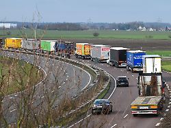 Sachsen-Anhalt: Transportgewerbe in Sachsen-Anhalt warnt vor Existenzkrise