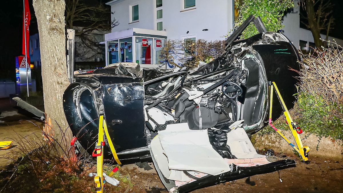 Two Women Killed in Accident: Ludwigsburg Speeder Sentenced to Life in ...
