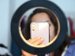 Thüringen: Oft in der Grauzone: Land will Steuern von Influencern