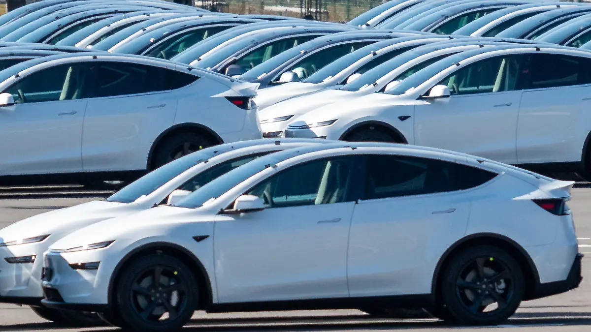 Stärkere Nachfrage nach E-Autos: PKW-Neuzulassungen legen im ersten Quartal um fünf Prozent zu