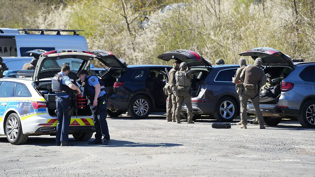 Eine-Polizistin-wurde-bei-der-Schussabgabe-leicht-verletzt