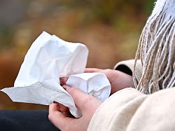 Hessen: Hessens Hausärzte: Infektwellen weiter spürbar