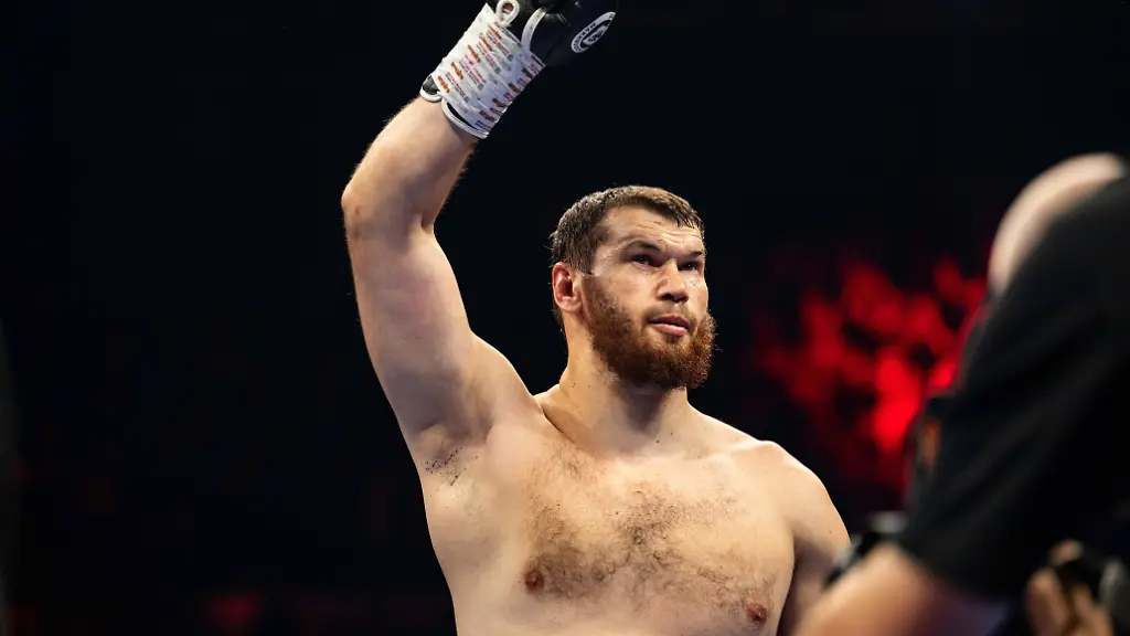 11th-October-2025-Utilita-Arena-Sheffield-England-Matchroom-Boxing-Dave-Allen-versus-Arslanbek-Makhmudov-Arslanbek-Makhmudov-arrives-in-the-ring-for-his-WBA-Inter-Continental-Heavyweight-Title-bout-against-David-Allen-PUBLICATIONxNOTxINxUK-GodfreyxPitt