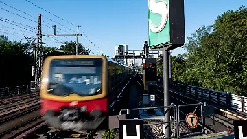 544047038