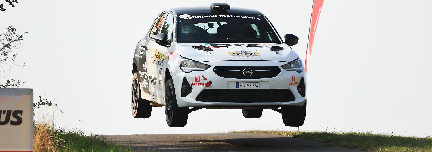 Tausende von Zuschauern feiern Rallye-Spektakel in Sachsen