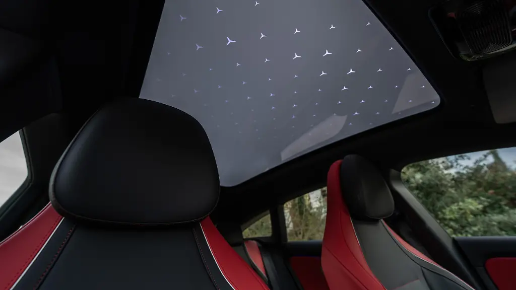 Mercedes_CLA_SB_Sternenhimmel