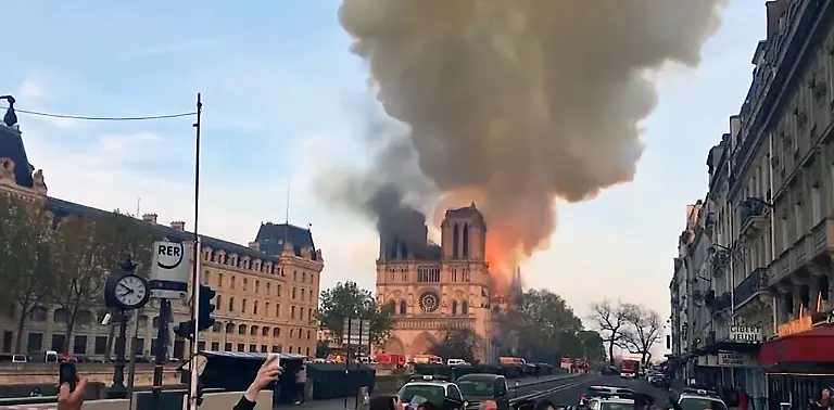 NotreDameGruftoeffnet