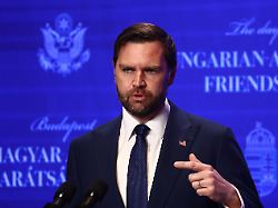 Rede vor Orban-Kaderschmiede: US-Vize JD Vance: Iran-Waffenruhe bleibt 