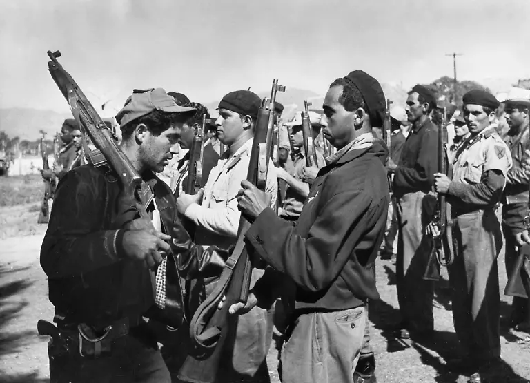Bay-of-Pigs-1961-A-group-of-Cuban-militiamen