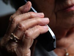 Nordrhein-Westfalen: Vier Männer nach Schockanrufen bei Senioren vor Gericht