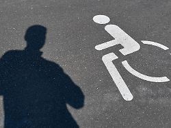 Hessen: In Hessen bekommen Schwerbehinderte vorläufige Parkausweise