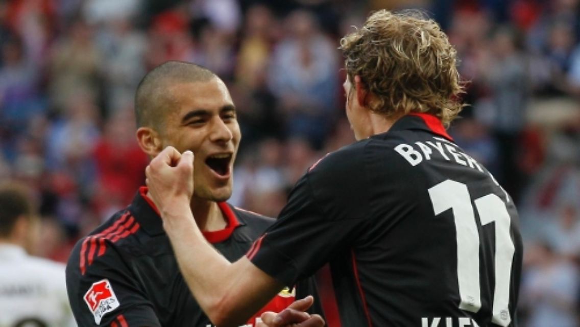 Derdiyok (links) und Kießling bejubeln den Ausgleich.