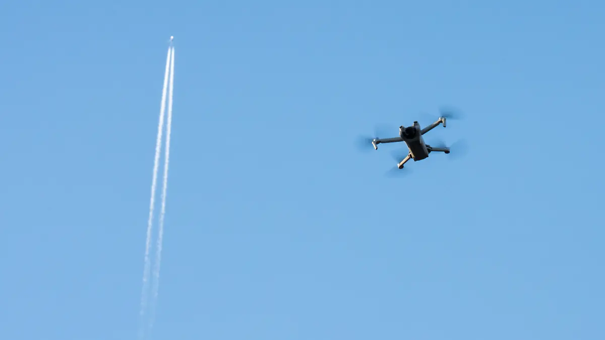 "Er ist in Panik geraten": Rentner hat Angst vor Spionage und schießt Drohne ab