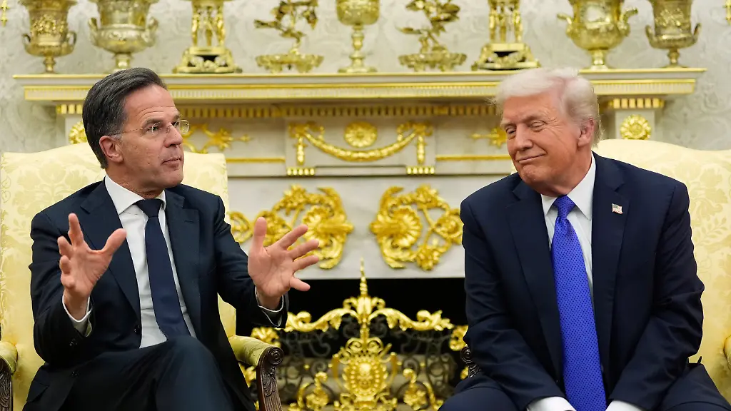 President-Donald-Trump-meets-with-NATO-Secretary-General-Mark-Rutte-in-the-Oval-Office-of-the-White-House-Wednesday-Oct-22-2025-in-Washington