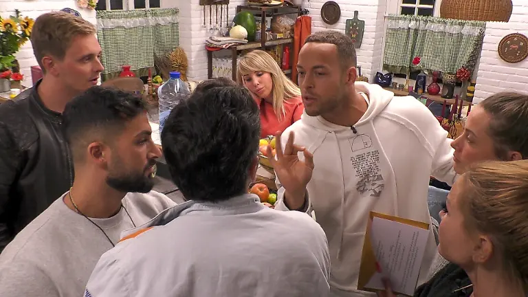 Schlimme-Spuckattacke-von-Kubi-auf-Mangold-jpg