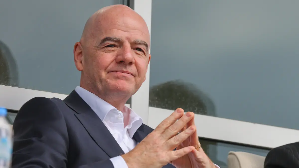Kampf um neue Mega-WM: Südamerika wirft sich FIFA-Boss Infantino jetzt schon zu Füßen