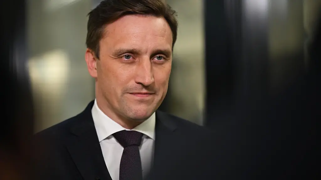 In-der-Deepfake-Affaere-der-niedersaechsischen-CDU-Fraktion-findet-Fraktionschef-Sebastian-Lechner-klare-Worte-das-Video-sei-frauenverachtend-und-erniedrigend