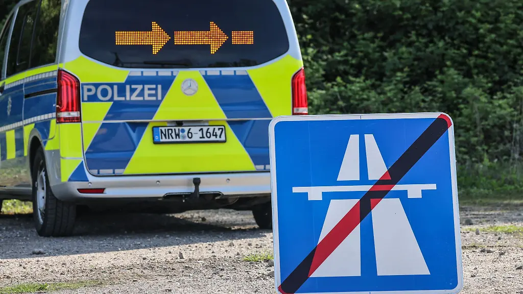 Die-Autobahn-2-noerdlich-von-Dortmund-wird-erneut-fuer-mehrere-Tage-in-eine-Fahrtrichtung-gesperrt