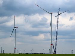 Niedersachsen & Bremen: Erneuerbaren-Branche: 32 Milliarden Euro in Gefahr