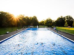 Niedersachsen & Bremen: Erste Freibäder öffnen – so viel kostet der Eintritt