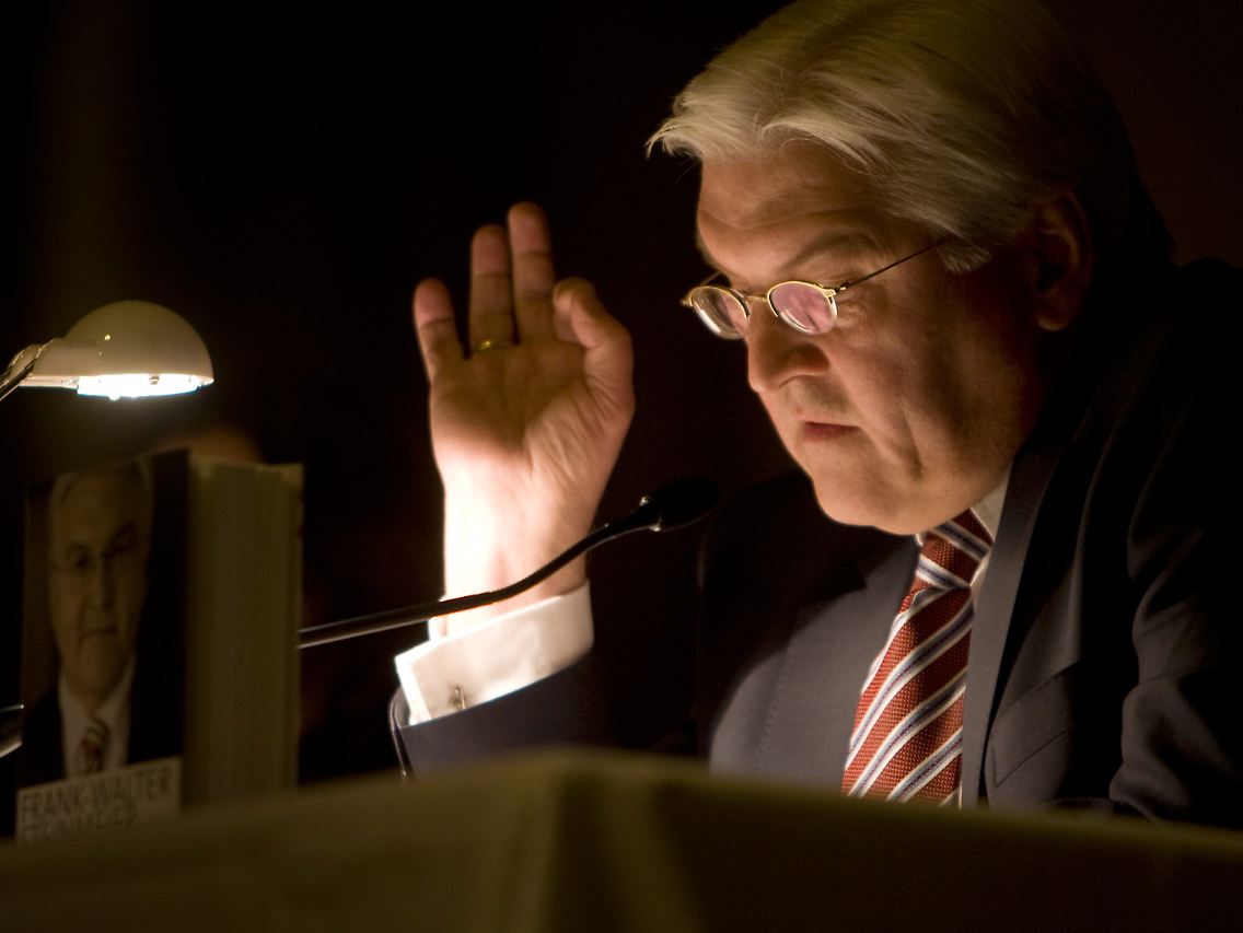 "Wofür ich stehe": Steinmeier bei einer Lesung aus seinem Buch auf der Leipziger Buchmesse.