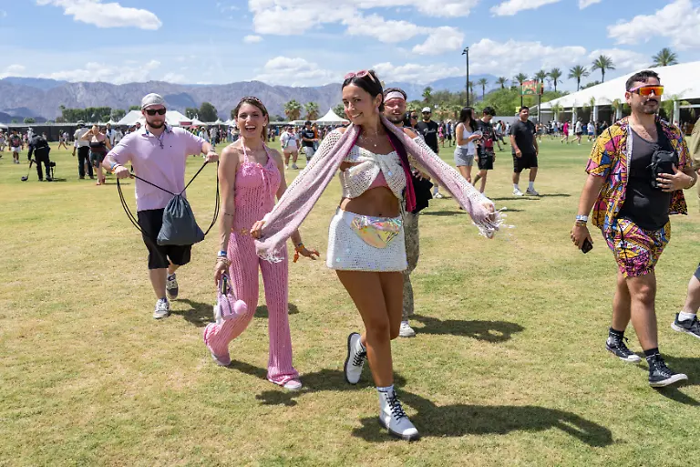 Festivalgoers-are-seen-entering-the-The-Empire-Polo-Club-grounds-during-the-first-weekend-of-Coachella-Valley-Music-and-Arts-Festival-on-Friday-April-10-2026-in-Indio-Calif