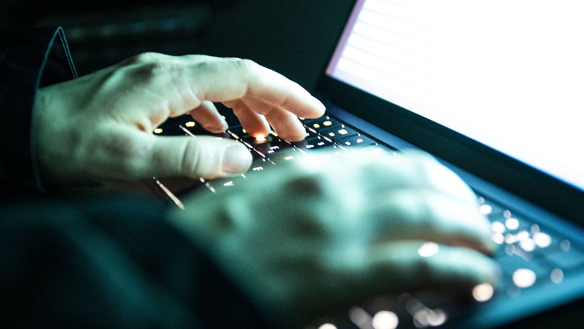 Leben wie "Bond-Bösewicht": Thailands Behörden fassen Deutschen mit 74 Haftbefehlen