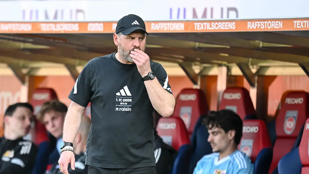 11-04-2026-Baden-Wuerttemberg-Heidenheim-Fussball-Maenner-Bundesliga-1-FC-Heidenheim-1-FC-Union-Berlin-29-Spieltag-Voith-Arena-Trainer-Steffen-Baumgart-1-FC-Union-Berlin-reagiert-unzufrieden-zu-dpa-Unions-Guether-Zweitjuengster-Spieler-der-Bundesliga-Historie-Foto-Harry-Langer-dpa-WICHTIGER-HINWEIS-Gemaess-den-Vorgaben-der-DFL-Deutsche-Fussball-Liga-bzw-des-DFB-Deutscher-Fussball-Bund-ist-es-untersagt-in-dem-Stadion-und-oder-vom-Spiel-angefertigte-Fotoaufnahmen-in-Form-von-Sequenzbildern-und-oder-videoaehnlichen-Fotostrecken-zu-verwerten-bzw-verwerten-zu-lassen