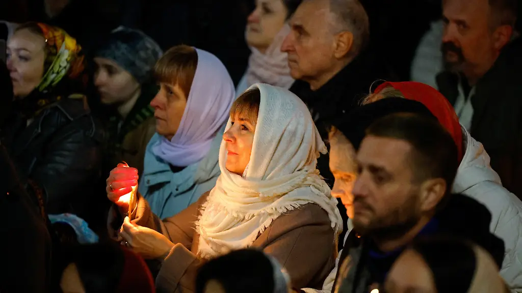 Parishioners-attend-an-Orthodox-Easter-service-at-a-cathedral-amid-the-Russia-Ukraine-conflict-in-Donetsk-a-Russian-controlled-city-of-Ukraine-April-12-2026