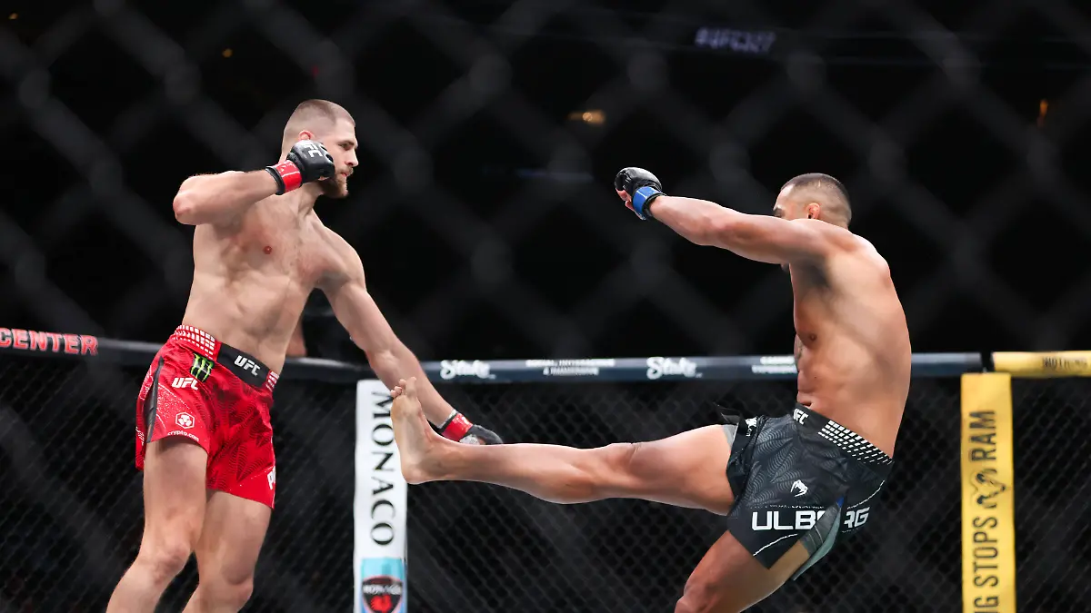 Gegner verletzt sich unglücklich: UFC-Star zeigt im Titelkampf "Gnade" und wird knallhart bestraft