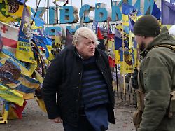 "Bösewicht zurück am Tatort": Kreml wütet über Boris Johnsons Frontbesuch