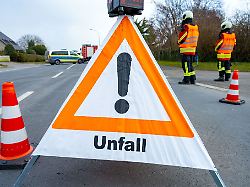 Mecklenburg-Vorpommern: Motorradfahrer verunglückt auf B111 auf Usedom